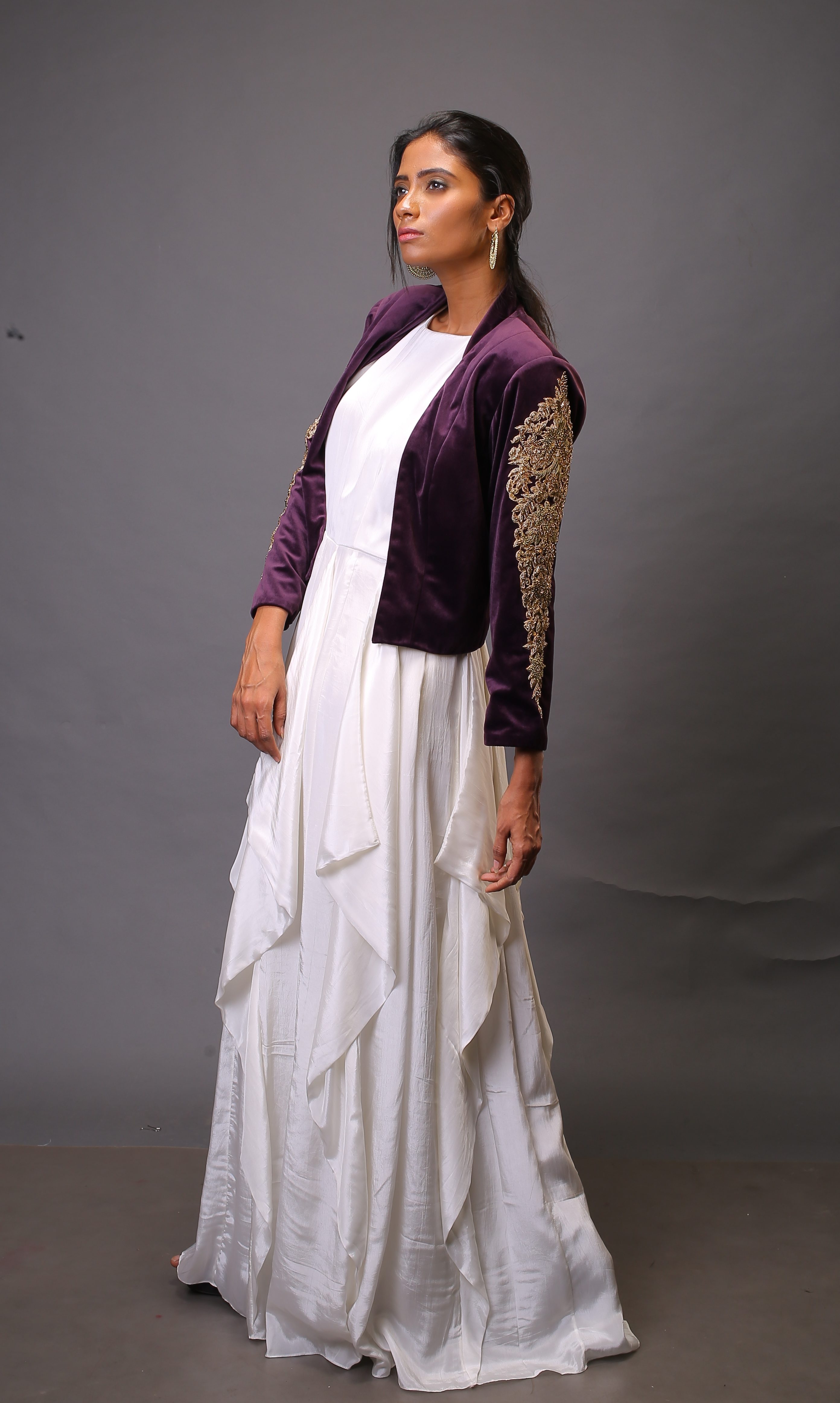 Khwaab Golden Jacket Style Sleeveless Evening Gown - Khwaab - 2740981-sieuthinhanong.vn